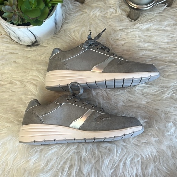 Walkx Women’s Gray/Silver Glitter Lace up Sneakers Size EU 37 - Picture 6 of 13